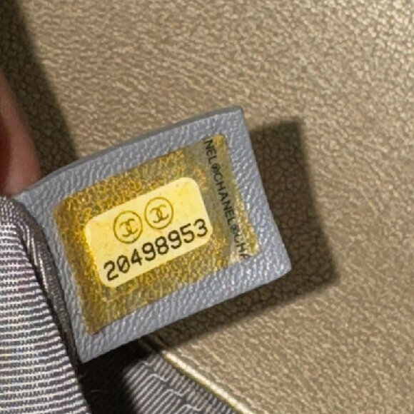 CHANEL LEATHER Boy Bag Dubai Gold - Picture 12 of 13